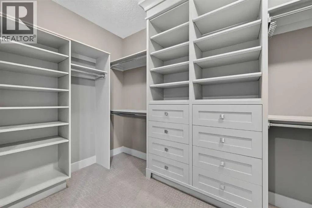 4 Aspen Cliff Close SW