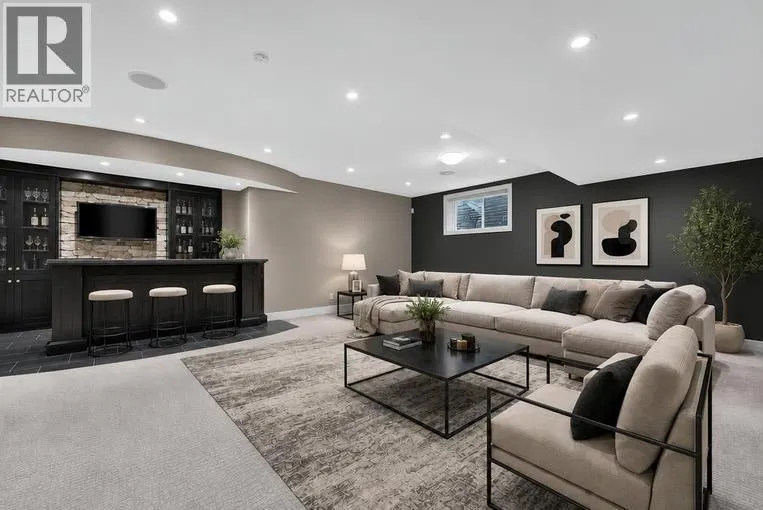 4 Aspen Cliff Close SW