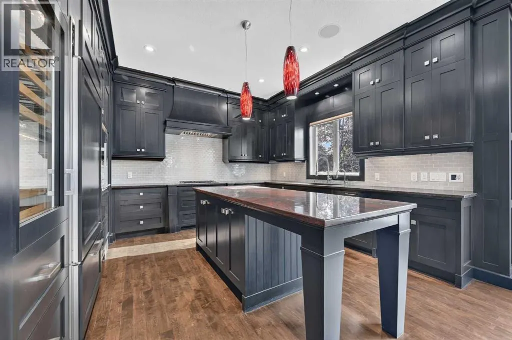 4 Aspen Cliff Close SW
