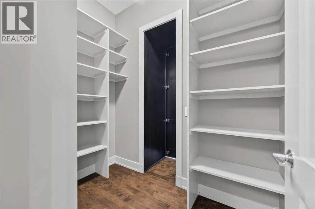 4 Aspen Cliff Close SW