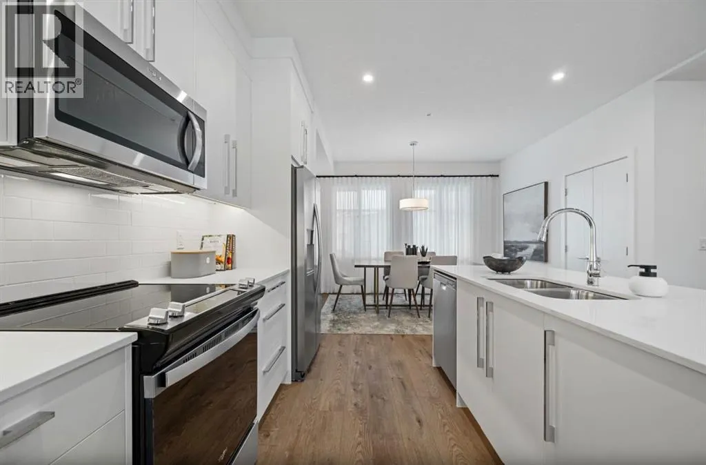 352, 141 Prince Court