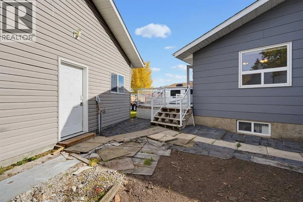 63 Dundee Crescent