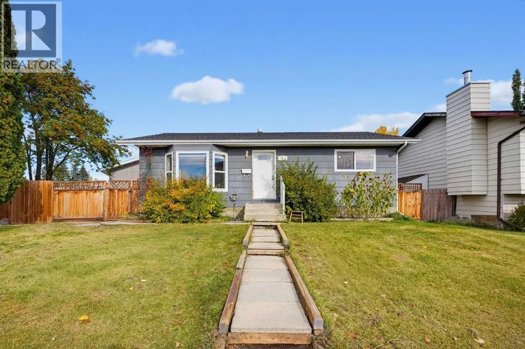 63 Dundee Crescent