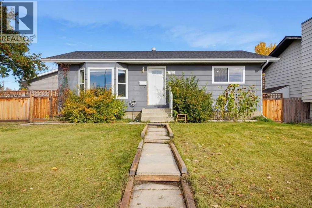 63 Dundee Crescent