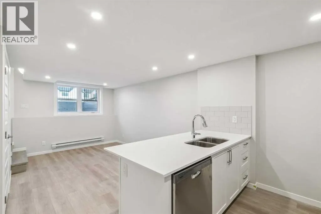 1112, 135 Mahogany Parade SE