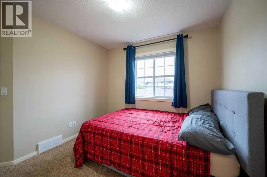 25 Marine Drive SE