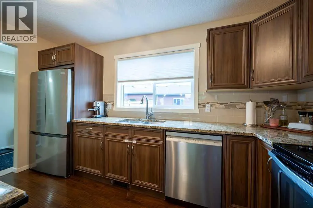 25 Marine Drive SE