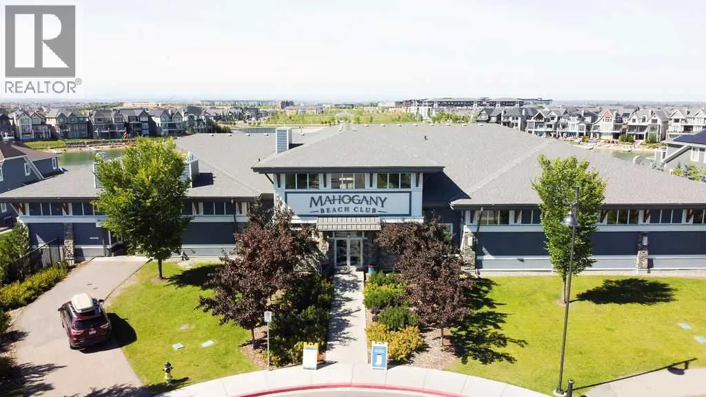 25 Marine Drive SE