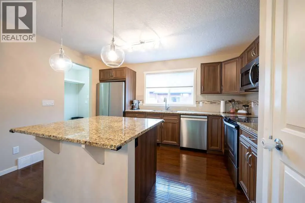 25 Marine Drive SE
