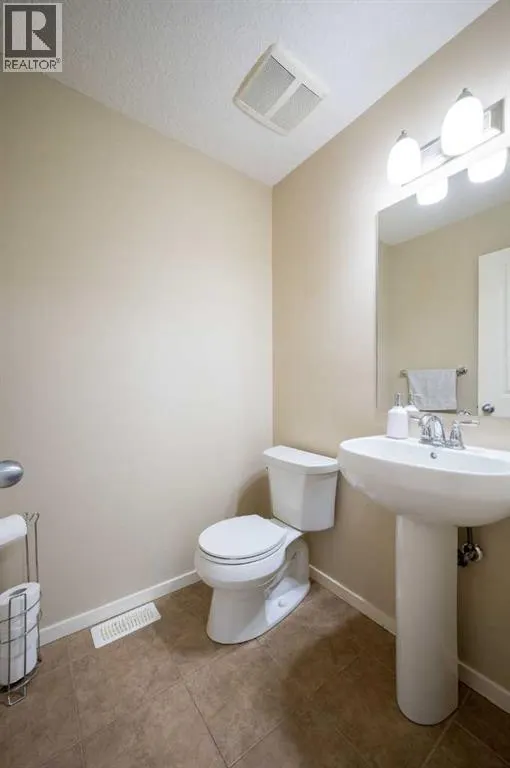 25 Marine Drive SE