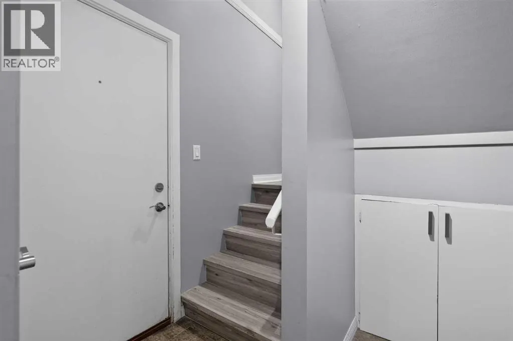 1006, 2520 Palliser Drive SW