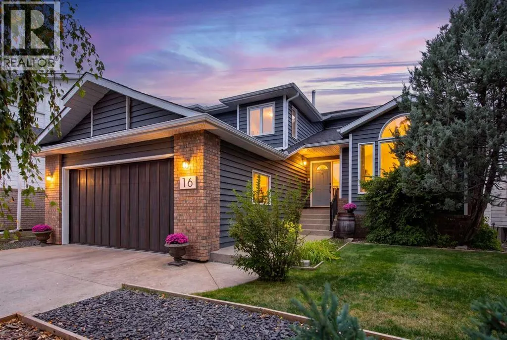 16 Evergreen Gardens SW