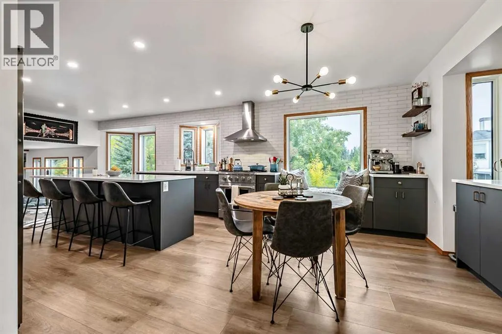 16 Evergreen Gardens SW