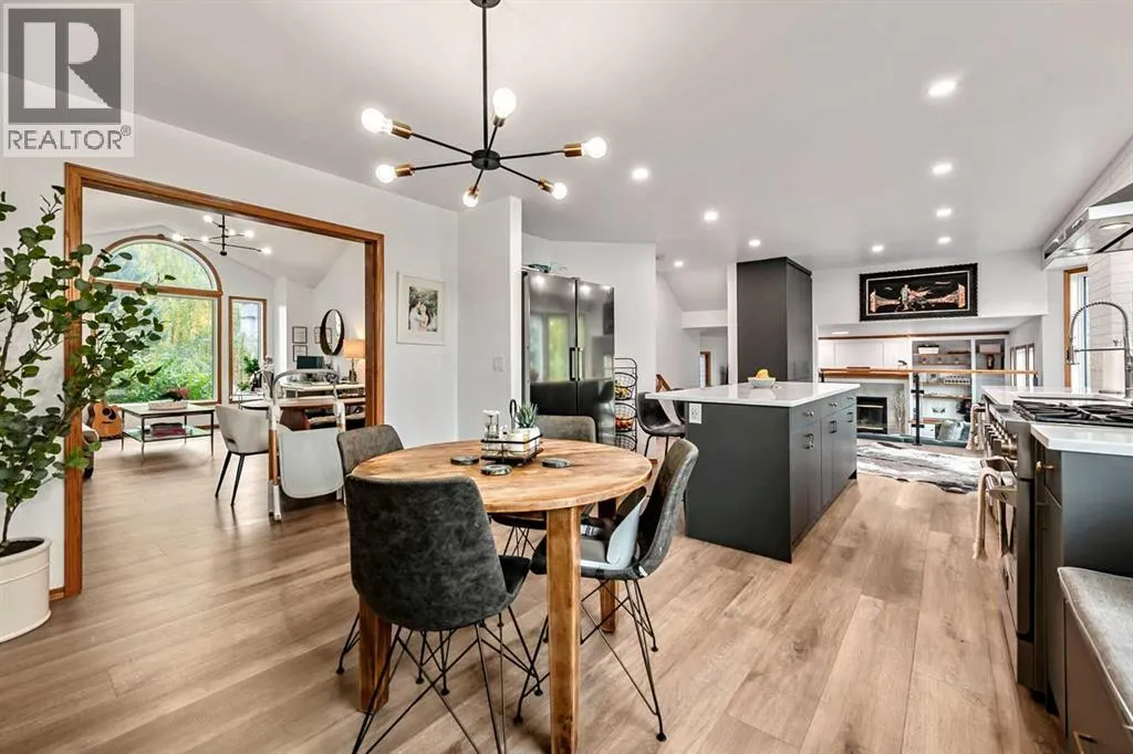 16 Evergreen Gardens SW