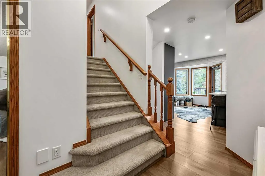 16 Evergreen Gardens SW