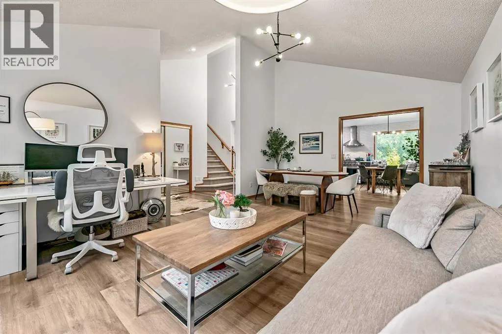 16 Evergreen Gardens SW