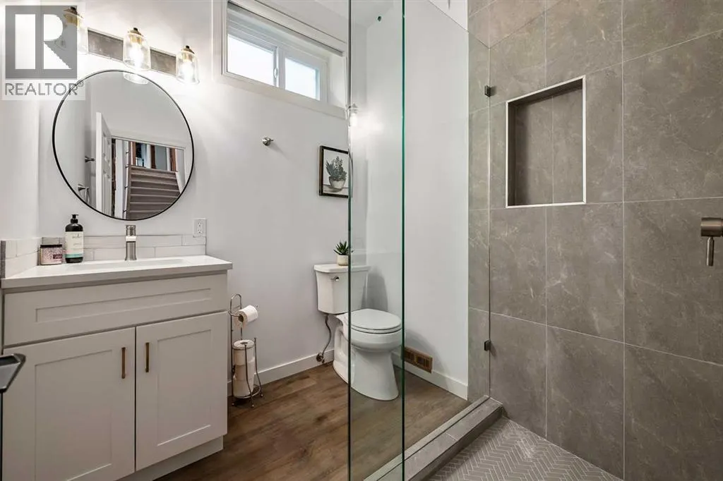16 Evergreen Gardens SW