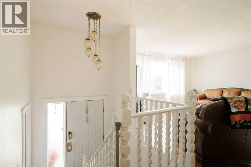 307 Cochrane Crescent