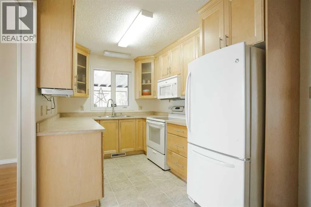 307 Cochrane Crescent