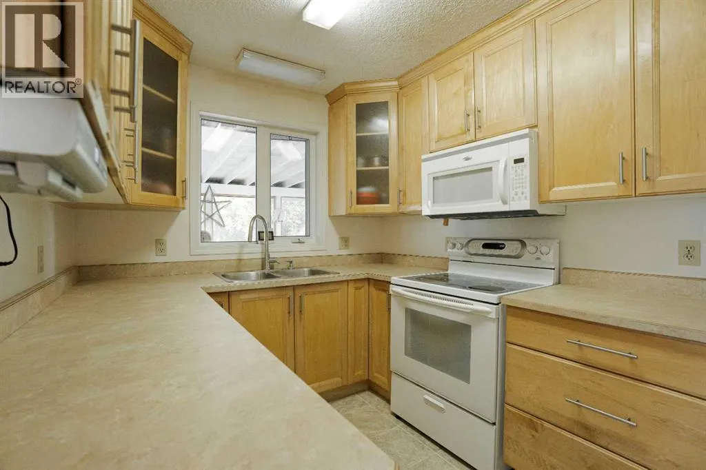 307 Cochrane Crescent