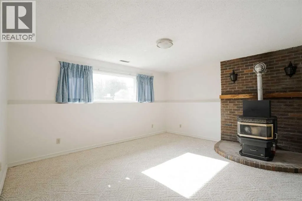 307 Cochrane Crescent