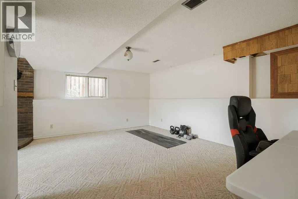 307 Cochrane Crescent