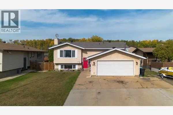 307 Cochrane Crescent