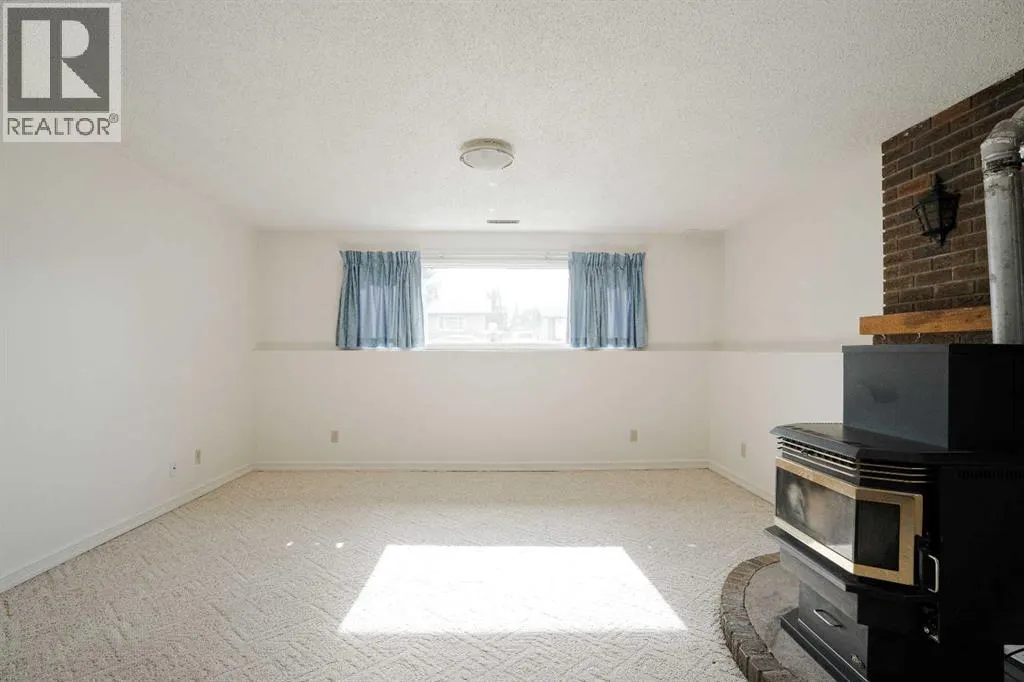 307 Cochrane Crescent