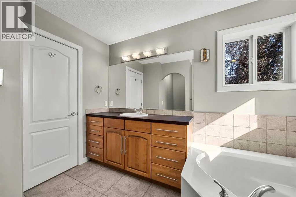 87 Brightonstone Gardens SE
