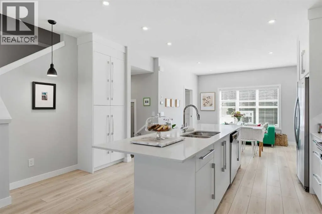 416 West Lakeview Drive