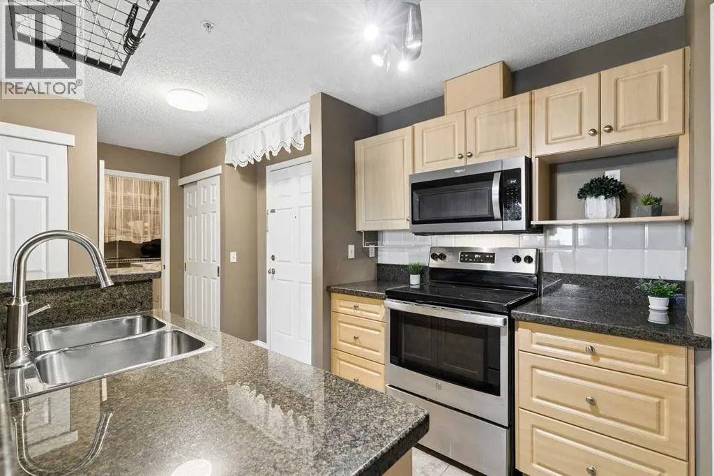 307, 290 Shawville Way SE
