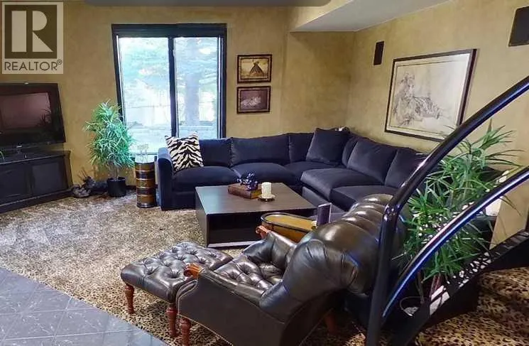 9 Evergreen Cove SW