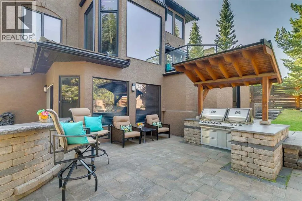 9 Evergreen Cove SW