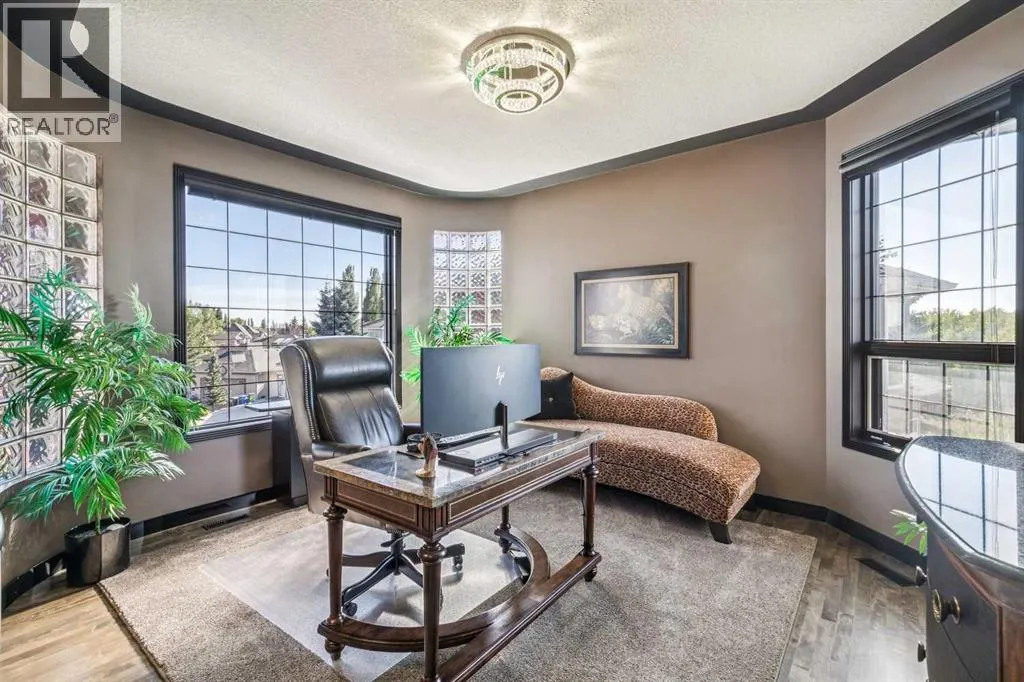 9 Evergreen Cove SW