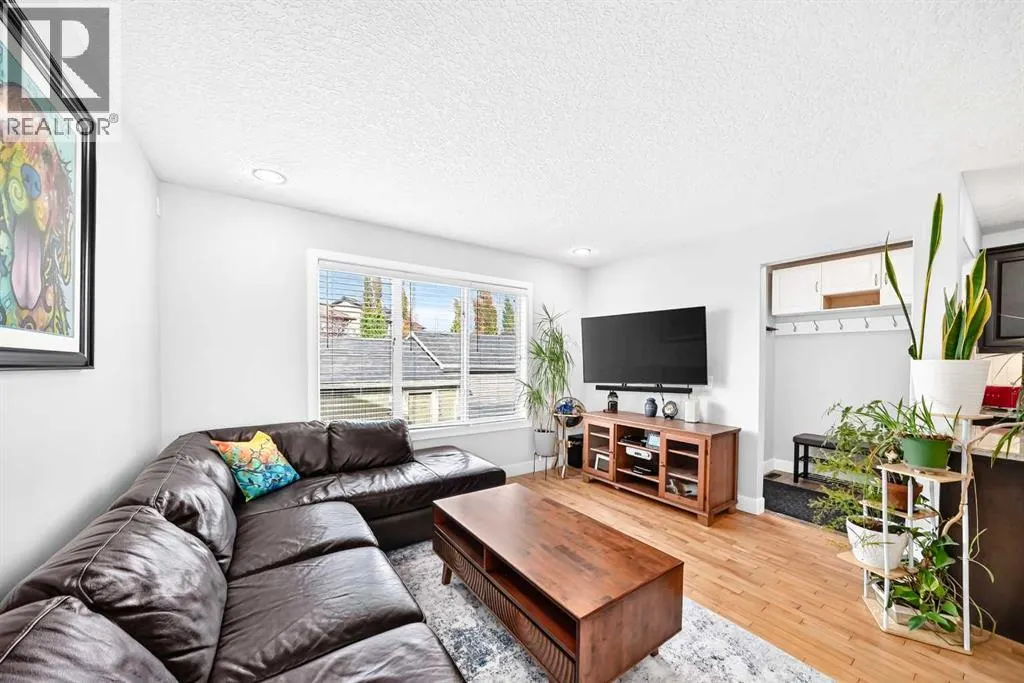17 Kings Heights Dr  SE