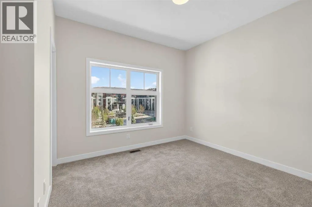 155 Mahogany Gardens SE