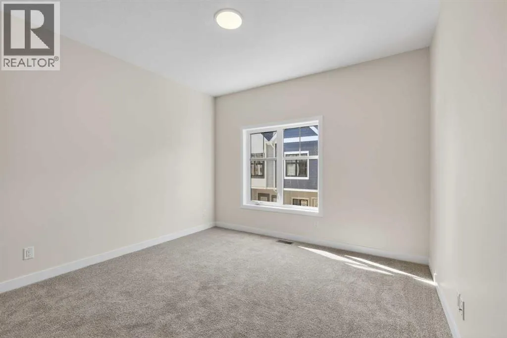 155 Mahogany Gardens SE