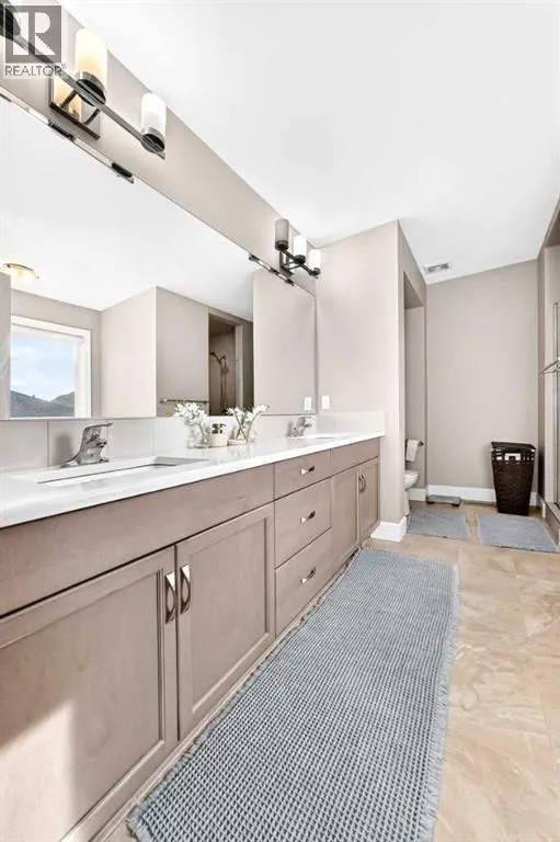 36 Cityscape View NE