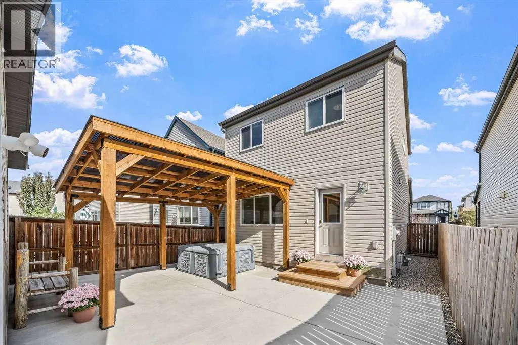 207 Copperpond Road SE