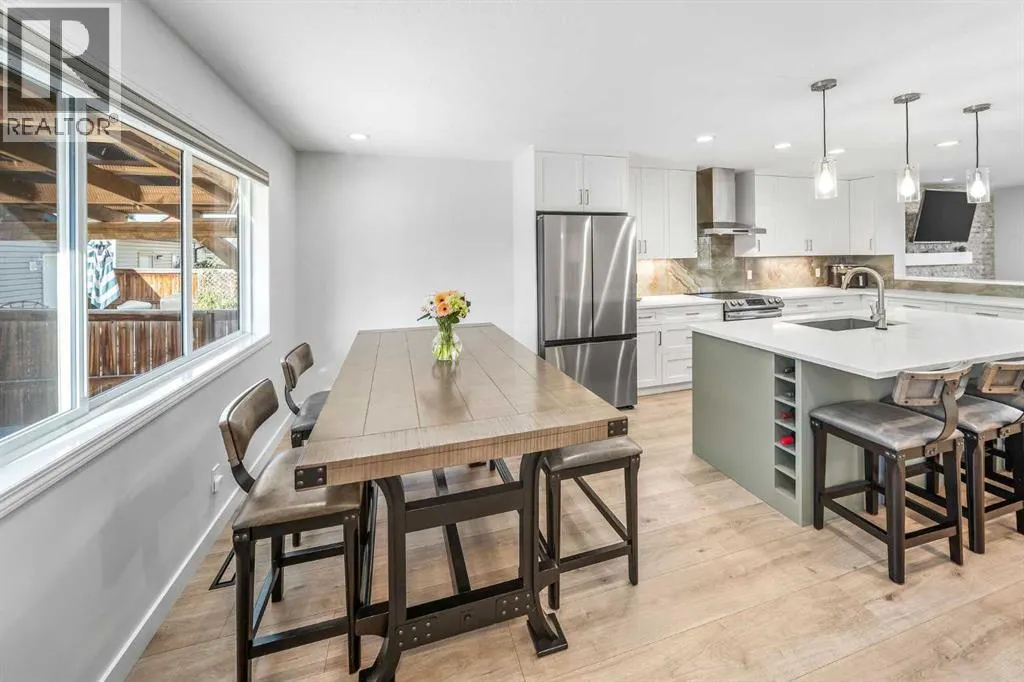 207 Copperpond Road SE