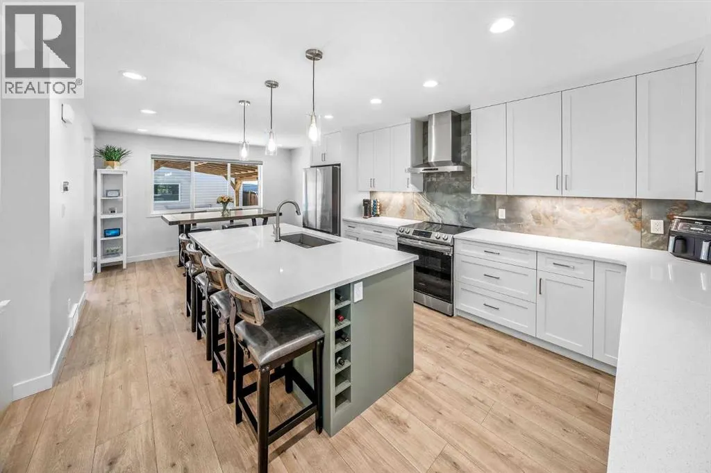 207 Copperpond Road SE