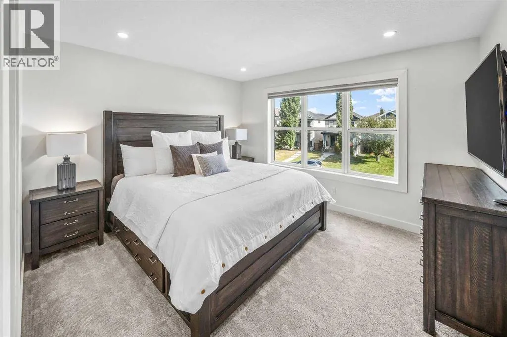 207 Copperpond Road SE