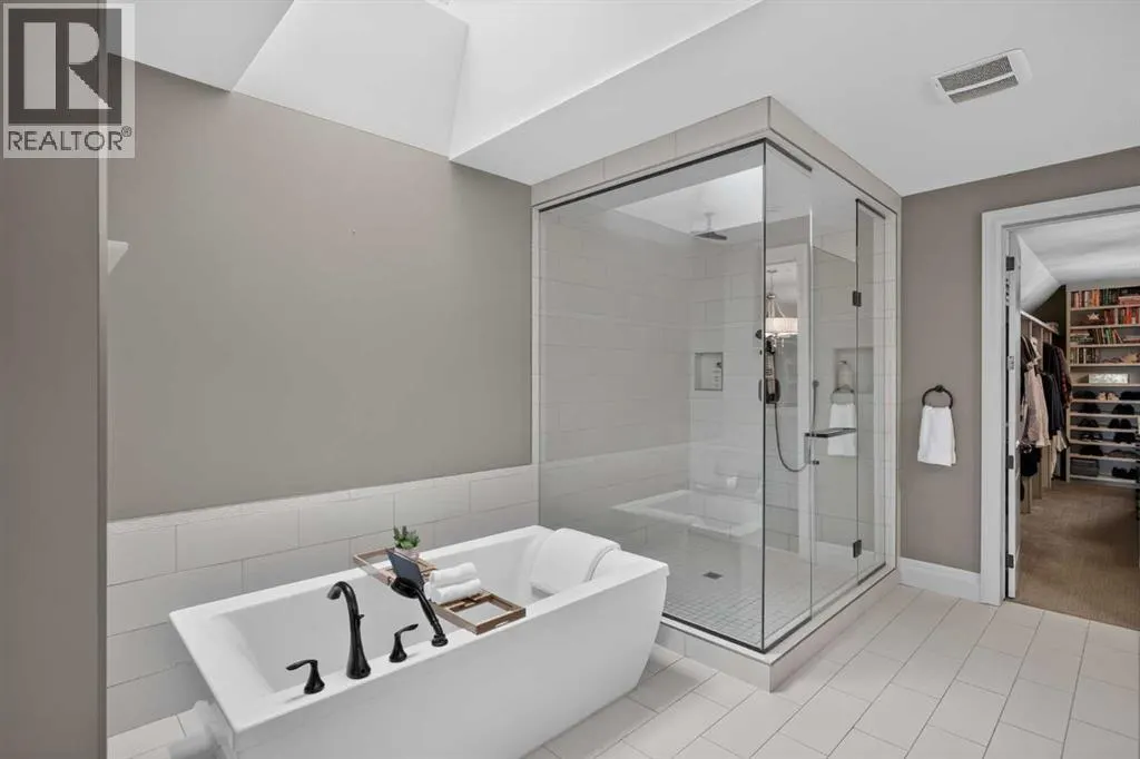 144 Fortress Bay SW