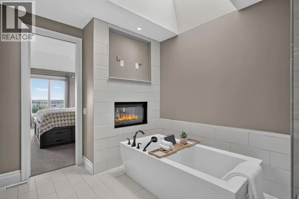 144 Fortress Bay SW