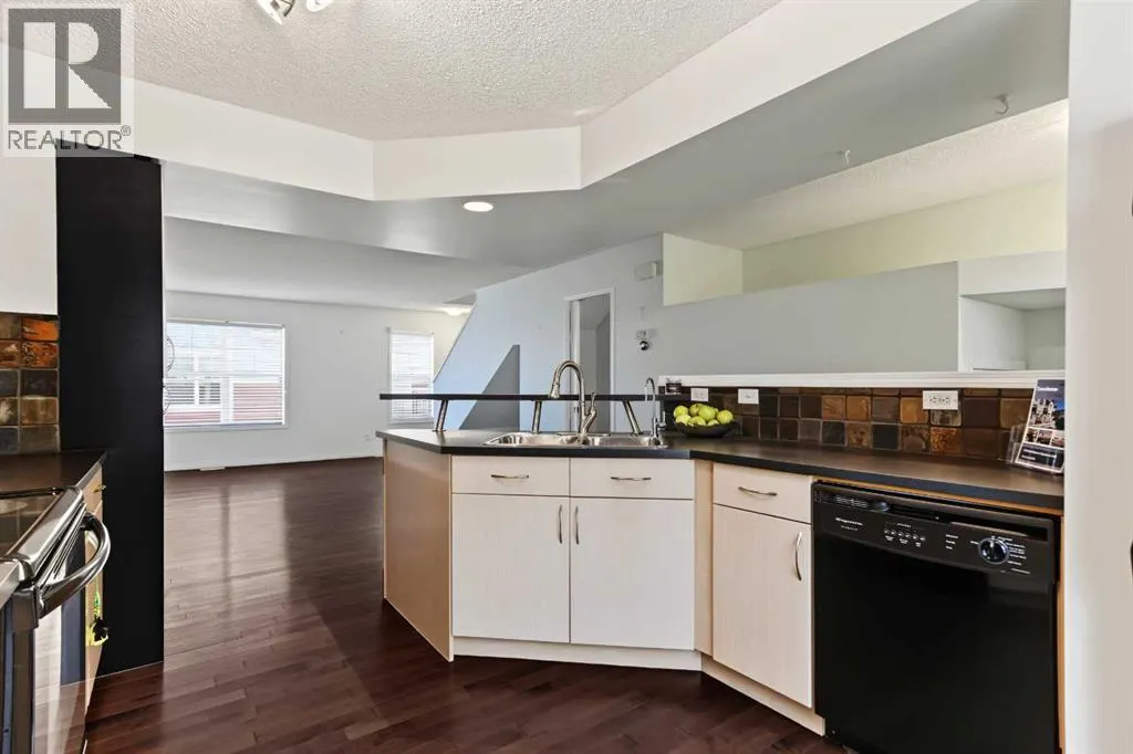 3240 New Brighton Gardens SE