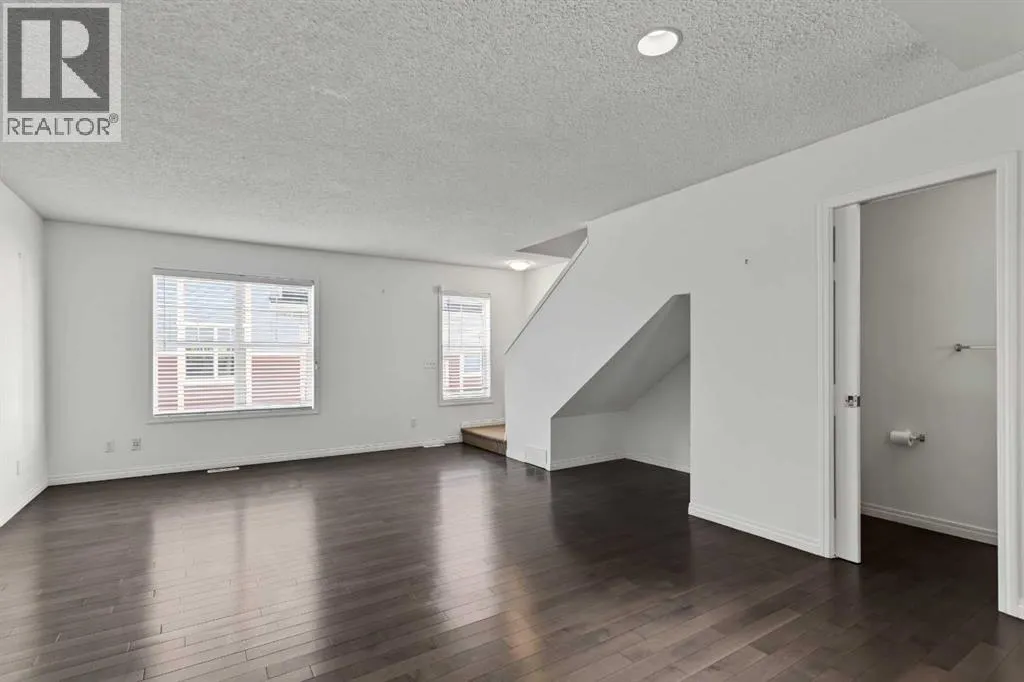 3240 New Brighton Gardens SE