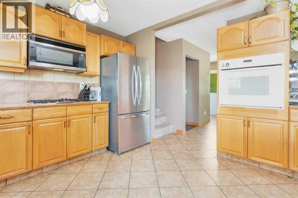 54 Lakeview Crescent