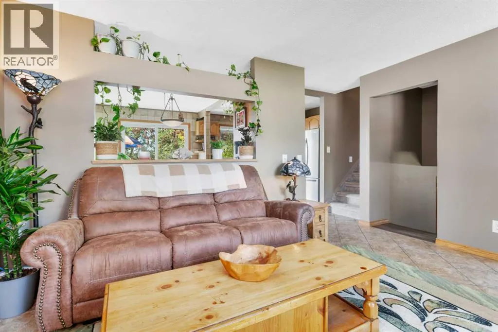 54 Lakeview Crescent