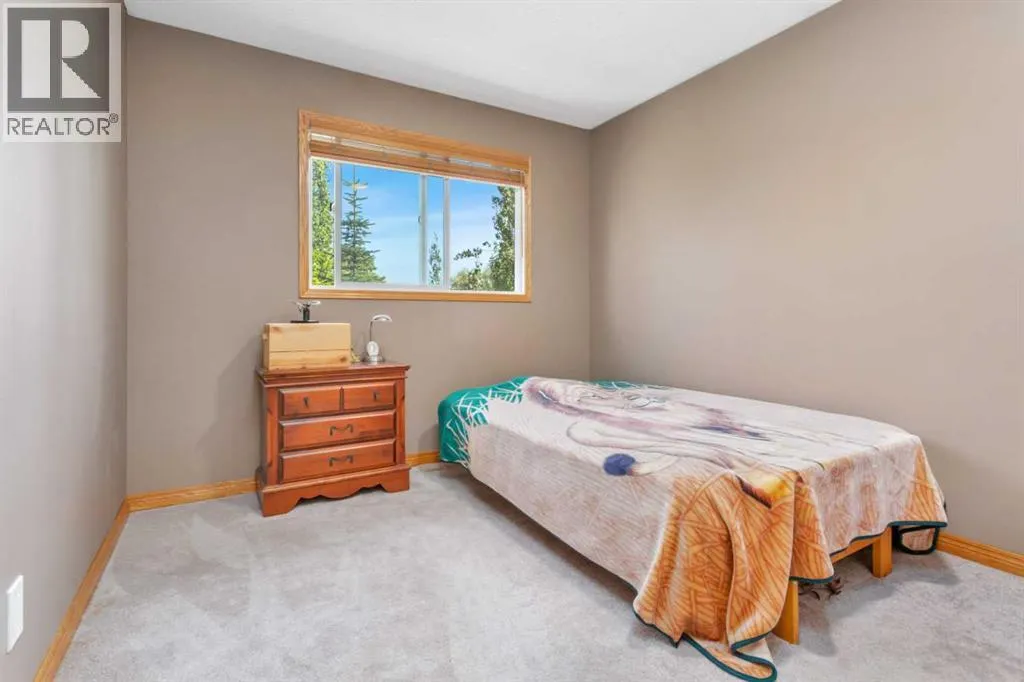 54 Lakeview Crescent