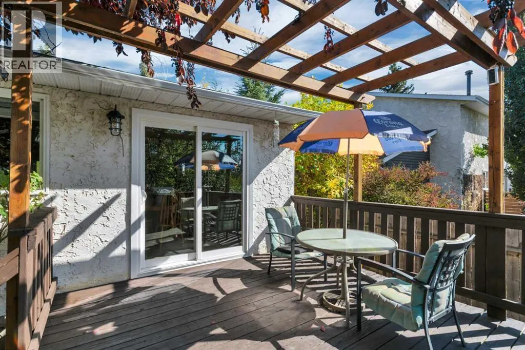 54 Lakeview Crescent